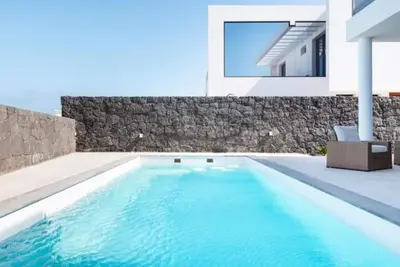 Image de Villa moderne avec climatisation et Wi-Fi à Puerto del Carmen