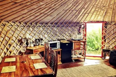 Image de 'Drake' a luxurious yurt with harbour & sea views