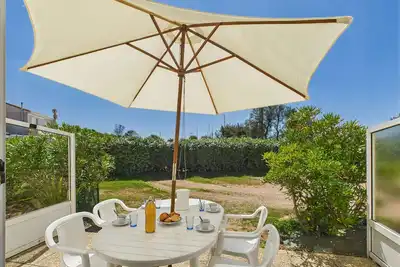 Image de 100m du Port - logement avec terrasse pour 4