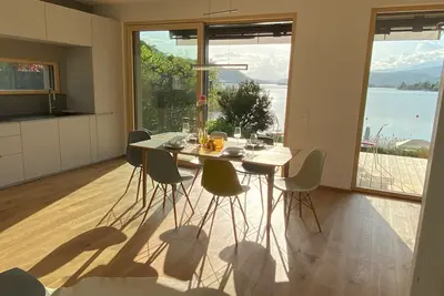 *New* Villa Über-See with private lake access