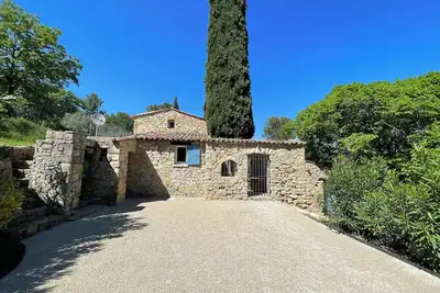 Image de Mas provençal rénové avec bassin • 6 pers • proche Verdon & plages