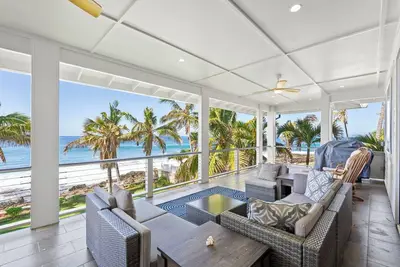 Image de 2 Private Luxe Homes for Large Group w/ Ocean Views, Lanai & A/C