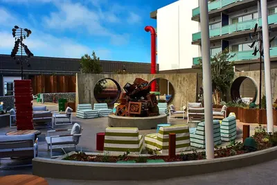 Image de Urban Bay Escape | 3 Units with Views, Art, Games & Iconic Attractions