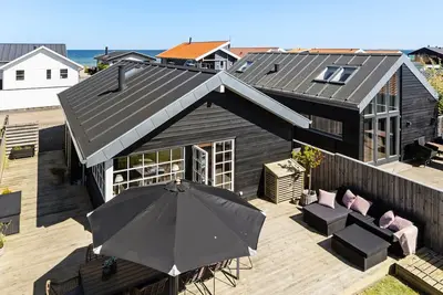 Image de Maison confortable de 2 chambres à.