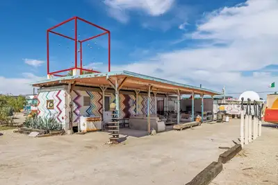 Image de 3-bed house in arts destination Bombay Beach with Ac, WiFi, and sculpture garden