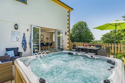 Image de Devon House - Cinq Chambres Maison, Couchages 10