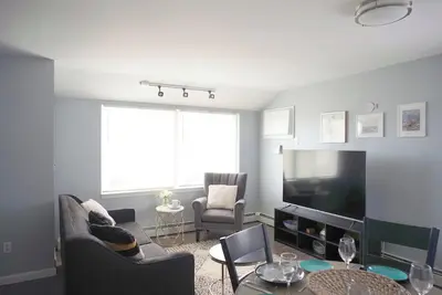 Image de Spacious Rockaway Retreat Surf & Wfh-Ready3-Br apartment in charming Queens