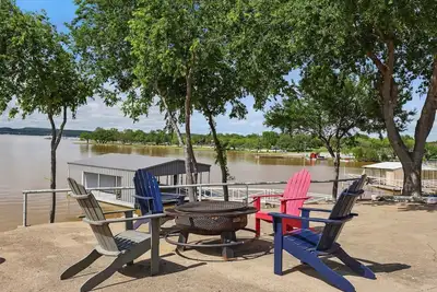 Image de Hook, Wine & Sinker