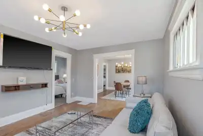 Modern 2br • Mins to Univ, Zoo, Destiny & Downtown