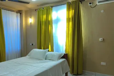 Image de A spacious One-Bedroom with Elegant Living, Walking Distance to Kilifi Beach
