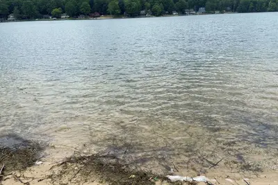 Image de Beautiful 3-bedroom lake house with hot-tub, Ac, WiFi in Hart, 8 mi from Dunes