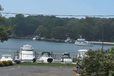 Swanky King Waterview 1-bed Intimate apartment in lovely Saugatuck  Ac, WiFi