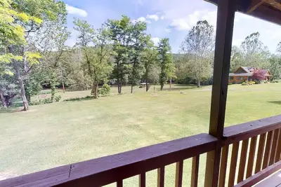 Image de Charming 3-bedroom home w/ Ac, WiFi, Hot Tub, fitness rm in Gaines on Pinecreek