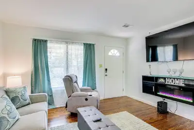 Image de 7 Mi to Dtwn: Family-Friendly Augusta Home w/ Yard