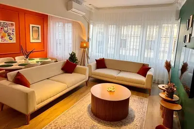 Image de Modern 2br – 1 Min to Tram, 5 Min to Metro – Family Friendly, A/C, Netflix, Wifi