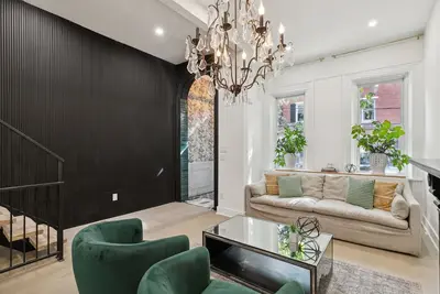 Image de Elegant 4br Townhouse in Fairmount