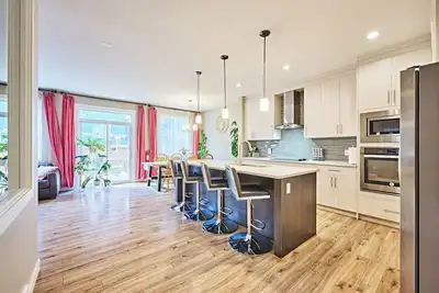 Image de Calgary Mega-Home: 7br, 2 Kitchens, 5 Baths! Groups, Family & Banff Getaway