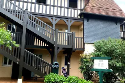 Image de Le Birdie – Appartement cosy avec piscine à Deauville