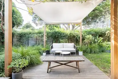 Image de 2br Elsternwick Escape with Courtyard