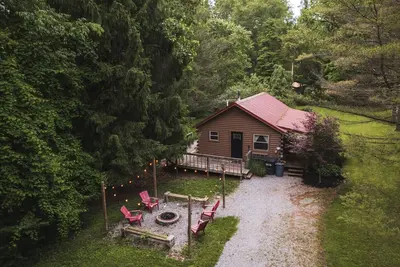 Image de Little Redwood - Hocking Hills - Hot Tub - Games