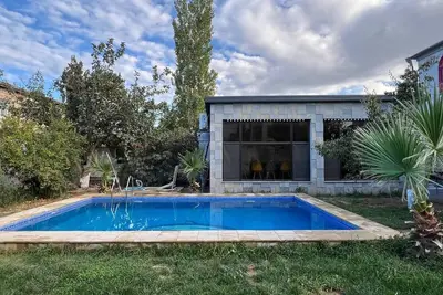 Image de Villa with Pool 10 minutes from Mardakan Beach + Bbq + Patio + Outdoor Space