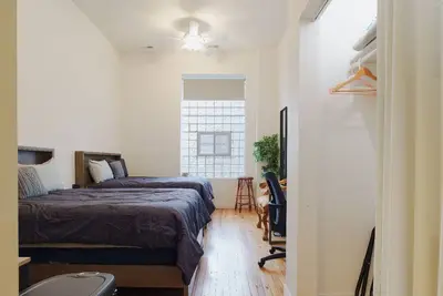 Image de Prime Location Wicker Park Studio Close to Shops & Dining