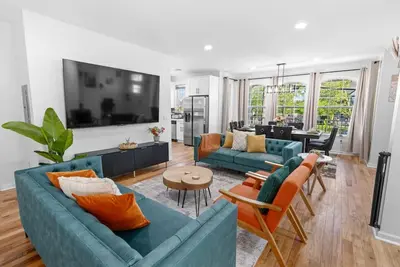 Image de Nyc 20min | Free Parking | Hot Tub | Ewr 15min