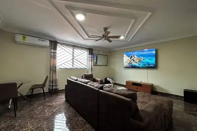 Image de Modern 2-Bedroom Apartment Near Beach - Rose Villa Accra Suite F3