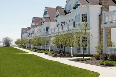 Image de Just Beachy: 4 Bedroom, Sleeps 12!