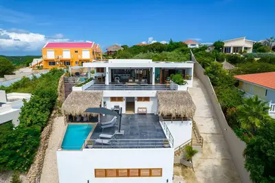 Image de Lahara Villa, Cas Abou