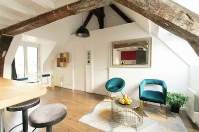 Image de BnBNook - Elegant 3br in Central Saint-Germain