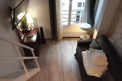 Image de BnBNook - Modern Studio - Mezzanine - Le Marais