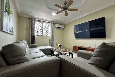 Image de Modern 2-Bedroom Apartment Near Beach - Rose Villa Accra Suite F4