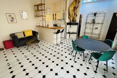 Image de BnBNook - Stylish 2br - Walk to Galeries Lafayette