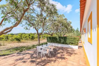 Image de Appartement 'Casa Da Adega - T2' avec piscine partagée, Wi-Fi et climatisation