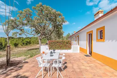 Image de Appartement 'Casa Da Eira - T2' avec piscine partagée, Wi-Fi et climatisation