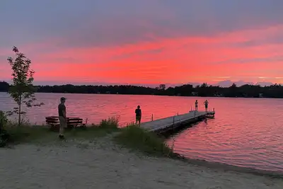 Image de Family cottage with beach on spring-fed lake, close to  plenty of attractions