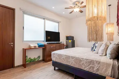 Bright studio for solo traveler or couple with pool & WiFi