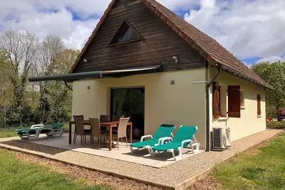 Image de maison de luxe dans un petit parc de vacances