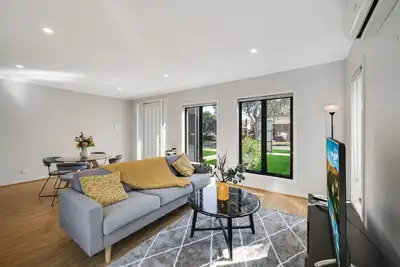 Image de Spacious 4-Bedroom Family Retreat with Double Garage