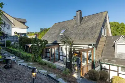 Image de Appartement \"Am Hügel\" avec vue sur les montagnes, terrasse privée et Wi-Fi