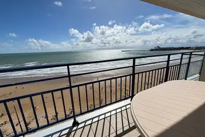 Image de Appartement 2 étoiles face plage avec garage privatif