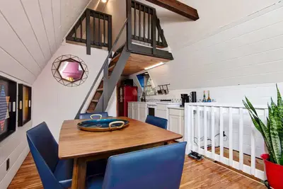 Image de Amazing A frame Getaway w\/ Infrared Sauna