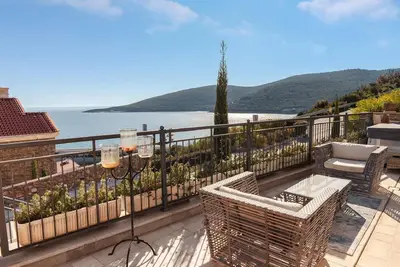 Image de Lustica Bay Luxury 2-bedroom townhome in awesome Radovići.