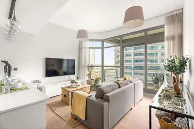 Image de Dubai Marina Luxury 2br w/ Pool, Gym & Near Jbr Beach, Metro