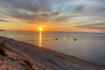 Image de Cozy Cottage Steps from the Beach in the North Fork