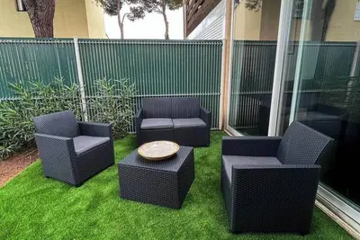 Image de Appartement pinède proche village naturiste, avec parking privée