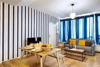 Image de Charme contemporain pres de La Villette - 4p