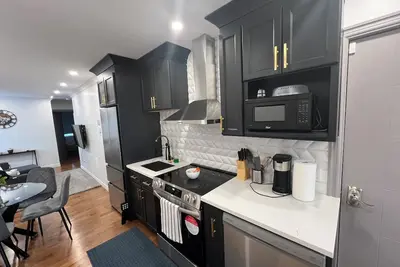 Image de Condo confort et luxueux avec parking! À 5 min de la Place Bell