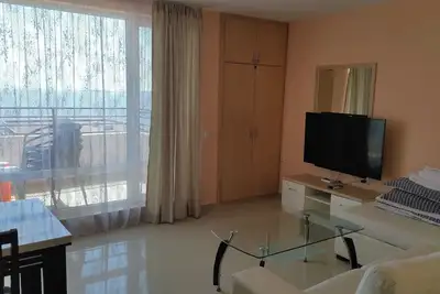 Black Sea view spacious 2 bedroom apartment in Sveti Vlas Fort Noks WiFi, Ac, Tv